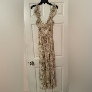 NWT. Gal Meets Glam Maxie dress. Size 8